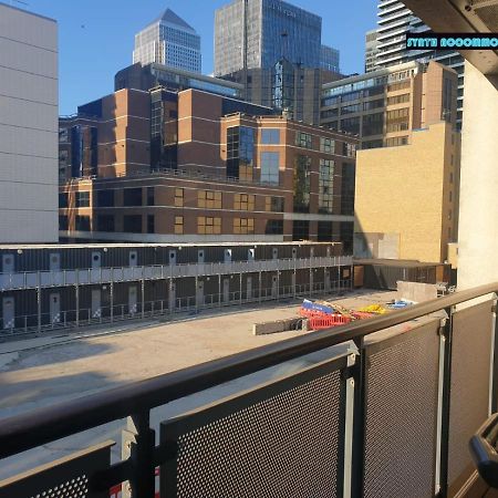 80S Retro 1Bed Studio Serviced Apartment Canary Wharf Perfect For Solo & Couple Travellers Лондон Экстерьер фото