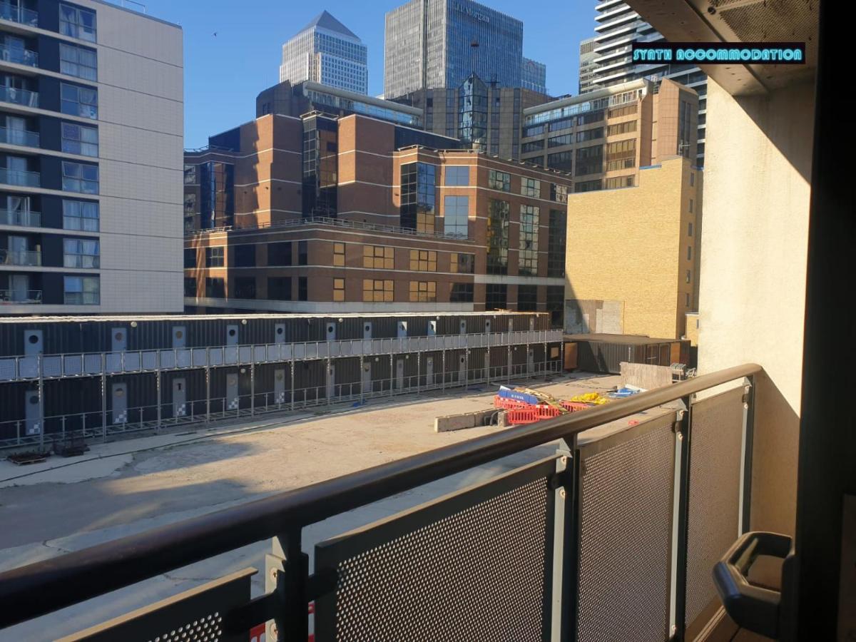 80S Retro 1Bed Studio Serviced Apartment Canary Wharf Perfect For Solo & Couple Travellers Лондон Экстерьер фото